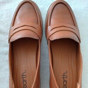 EARTH Women's Javas Penny Loafer - 9.5 Wide